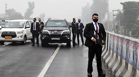 பஞ்சாப் பயணத்தில் பிரதமரின் பாதுகாப்பு குறைபாட்டுக்கு எஸ்.பி. காரணம் - 5 பேர் கொண்ட ஆய்வுக் குழு அறிக்கை