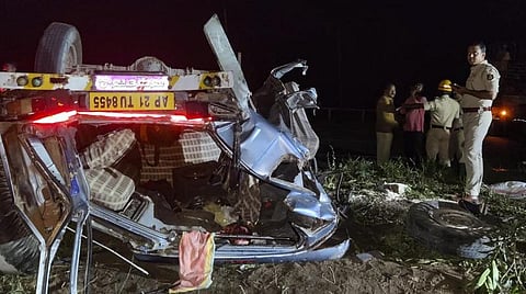 கர்நாடக சாலை விபத்தில் 9 பேர் உயிரிழப்பு - பிரதமர் நரேந்திர மோடி இரங்கல்