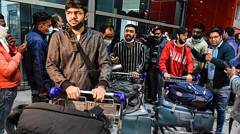 இந்திய மாணவர்களுக்கு கனடா விசா கிடைப்பதில் காலதாமதம் - விண்ணப்பங்களை விரைவாக பரிசீலிக்க இந்திய தூதரகம் வலியுறுத்தல்