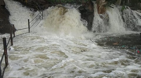 ஒகேனக்கல்.