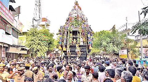 திருச்செந்தூரில் ஆவணித் திருவிழா தேரோட்டம்: ஆயிரக்கணக்கான பக்தர்கள் பங்கேற்பு