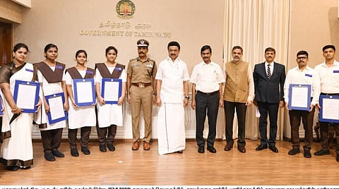 தகவல் பதிவு உதவியாளர், காவல் நிலைய வரவேற்பாளர் பணியிடங்கள் - 912 பேருக்கு பணிநியமன ஆணையை முதல்வர் வழங்கினார்