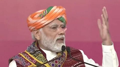 குஜராத்தின் புகழுக்கு களங்கம் விளைவிக்க சதி: பிரதமர் நரேந்திர மோடி பேச்சு