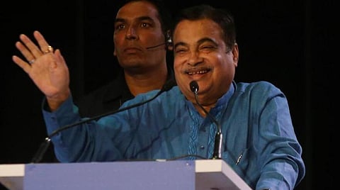 கிணற்றில் குதித்து இறப்பேனே தவிர காங்கிரஸ் கட்சியில் சேரமாட்டேன் - மத்திய அமைச்சர் நிதின் கட்கரி பேச்சு