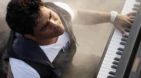 மென்சோகத்தின் ஈரக்குரலோன் - யுவன் எனும் ஆற்றுப்படுத்தும் மந்திரக்காரன்!