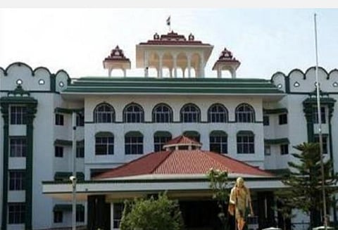 அமைச்சர் கார் மீது காலணி வீசிய வழக்கில் மேலும் 18 பாஜகவினருக்கு நிபந்தனை முன்ஜாமீன்