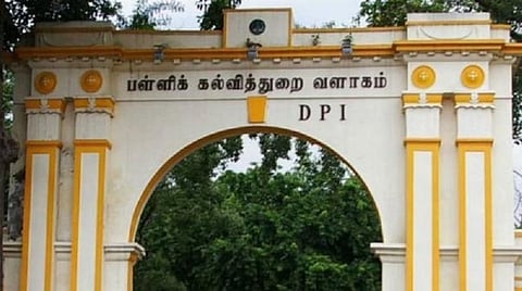 அரசுப் பள்ளிகளில் பழுதடைந்த பொருட்களை உடனே அகற்ற பள்ளிக் கல்வித் துறை உத்தரவு