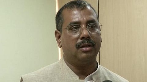 போலி சான்றிதழ் வழங்கும் அதிகாரிகள் மீது நடவடிக்கை: தேசிய ஆதிதிராவிடர் ஆணைய துணைத் தலைவர் எச்சரிக்கை