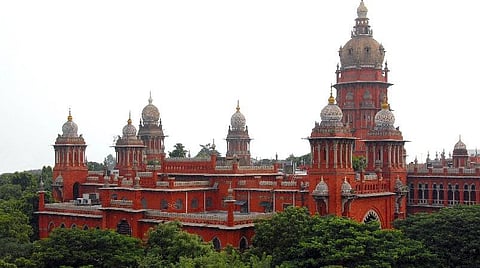 தமிழக அரசு வேலைவாய்ப்பில் பிரத்யேகமாக 30% வழங்கியது தவறு; உச்ச நீதிமன்ற உத்தரவுப்படி பெண்களுக்கு இடஒதுக்கீடு: திருத்தம் கொண்டுவர உயர் நீதிமன்றம் அறிவுறுத்தல்