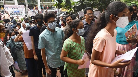 வெளியானது நீட் தேர்வு முடிவுகள் | தமிழக மாணவ, மாணவிகள் 67,787 பேர் தேர்ச்சி - மாநில அளவில் மதுரை மாணவர் முதலிடம்