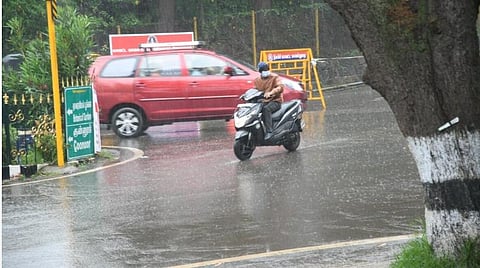 நீலகிரி, கோவை உள்ளிட்ட 10 மாவட்டங்களில் 2 நாட்கள் கனமழை பெய்ய வாய்ப்பு