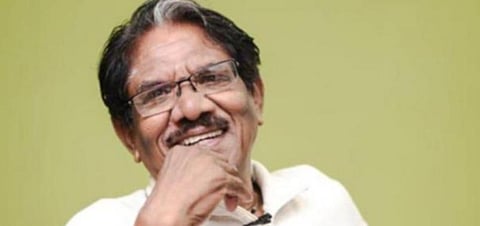 வீடு திரும்பினார் பாரதிராஜா