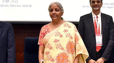 சட்டவிரோத கடன் செயலிகளை தடை செய்ய நடவடிக்கை - மத்திய அமைச்சர் நிர்மலா சீதாராமன் தகவல்