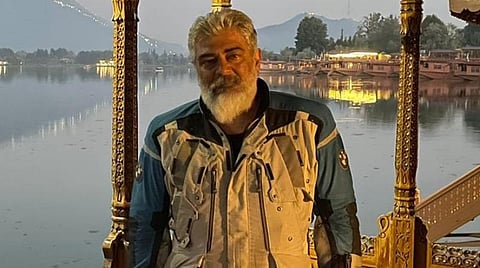 லடாக் புத்தர் கோயிலில் அஜித் வழிபாடு - வைரல் புகைப்படங்கள்