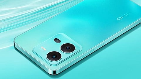 அறிமுகமானது விவோ V25 ஸ்மார்ட்போன் | நிறம் மாறும் பேக் பேனல் உட்பட ஏராளமான அம்சங்கள் & விலை