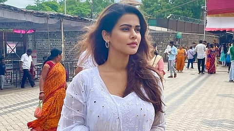 காதல் கொஞ்சம் தூக்கலா படத்தை தயாரிப்பது ஏன்? - ஷர்மிளா மந்த்ரே விளக்கம்