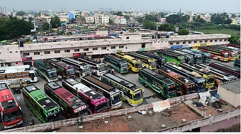 தீபாவளி விடுமுறை | மதுரைக்கு ரூ.3000 - ஒரு மாதம் முன்பே ஆம்னி பேருந்துக் கட்டணம் பன்மடங்கு உயர்வு