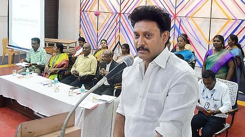 பாஞ்சாங்குளம் பள்ளி விவகாரத்தில் சிஇஓ-விடம் விளக்கம் கேட்டுள்ளோம்: அமைச்சர் அன்பில் மகேஸ்