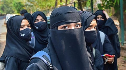 ராமநாதபுரம் | அரசு பள்ளியில் ஹிஜாப் அணிய தடையா? - முதன்மை கல்வி அலுவலர் விளக்கம்