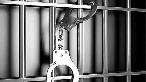 கோவையில் அழகு நிலைய ஊழியரை கொன்றதாக பெண் உட்பட மூவர் கைது