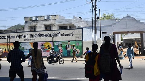 ரூ.3,852 கோடியில் அரசு பள்ளிகள் சீரமைப்பு - உயர் நீதிமன்றத்தில் அரசு தகவல்