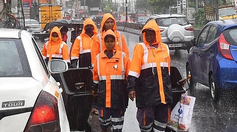 வீடு போன்றதே நாடும்: சென்னை மாநகராட்சி தூய்மைப் பணியாளர்களுடன் 7 நாட்கள்!