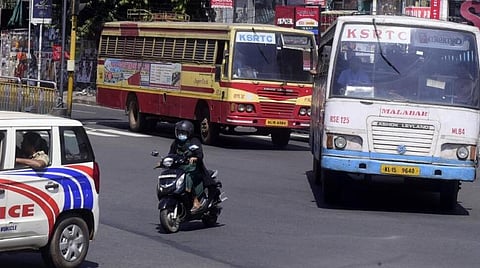 கேரளாவில் பிஎஃப்ஐ போராட்டத்தில் வன்முறை - உயர் நீதிமன்றம் தாமாக முன்வந்து வழக்கு பதிவு செய்தது