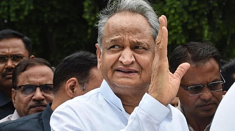 காங்கிரஸ் தலைவர் தேர்தல்: போட்டியில் இருந்து வெளியேறுகிறாரா அஷோக் கெலாட்?