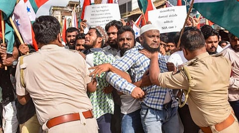 தடை விதிக்கும் முன்பு முஸ்லிம் அமைப்புகளுடன் ஆலோசித்த மத்திய அரசு