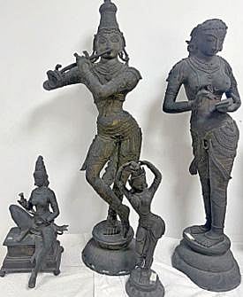 சென்னையில் மீட்கப்பட்ட சோழர் கால சிலைகள்