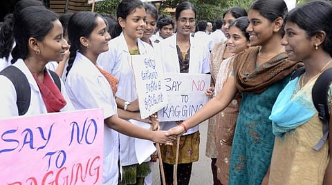 மருத்துவ கல்லூரிகளில் ராகிங் புகார்களுக்கு பிரத்யேக மின்னஞ்சல்