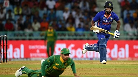 IND vs SA முதல் ஒருநாள் போட்டி | சஞ்சு சாம்சன் போராட்டம் வீண் - விக்கெட் சரிவால் இந்திய அணி தோல்வி