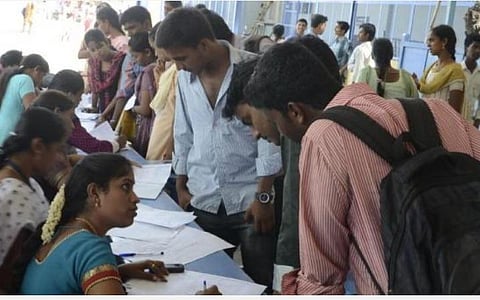 செங்கை, காஞ்சி, திருவள்ளூர் மாவட்ட இளைஞர்களுக்கு சென்னையில் மெகா வேலைவாய்ப்பு முகாம்: ஸ்டாலின் தலைமையில் அக்.15-ல் நடக்கிறது