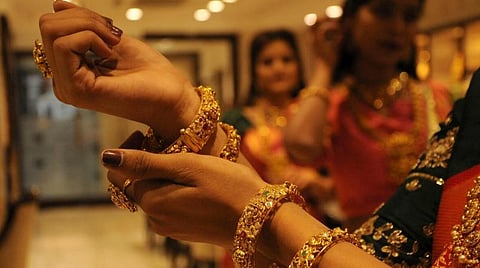 10 நாட்களில் தங்கம் விலை பவுனுக்கு ரூ.1200 குறைவு