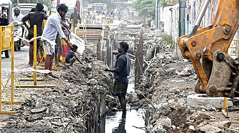 எங்கே செல்லும் இந்தப் பாதை?