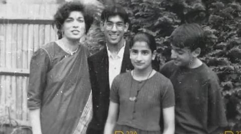 ஃப்ளாஷ்பேக் | கென்யாவிலிருந்து இங்கிலாந்துக்கு குடிபெயர்ந்த ரிஷி குடும்பம்