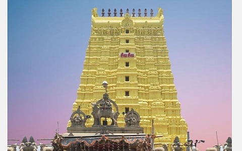 ராமேசுவரம் ராமநாதசுவாமி கோயிலில் சுவாமி நகை எடை குறைவுக்கு அபராதம் செலுத்த ஊழியர்களுக்கு நோட்டீஸ்