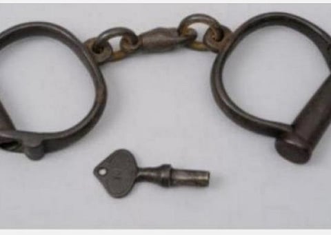 பெரம்பூர் ரயில் நிலையத்துக்கு வெடிகுண்டு மிரட்டல்: தந்தை திட்டிய ஆத்திரத்தில் வதந்தி பரப்பிய இளைஞர் கைது