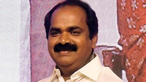 கழிவுநீர், மருத்துவக் கழிவு ஏற்றிச் செல்லும் வாகனங்களில் ஜிபிஎஸ் கருவி: அமைச்சர் மெய்யநாதன் அறிவுறுத்தல்