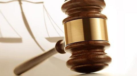 பொருளாதாரத்தில் நலிவடைந்த பொதுப் பிரிவினருக்கு 10% இடஒதுக்கீடு: உச்ச நீதிமன்ற தீர்ப்புக்கு காங்கிரஸ், மார்க்சிஸ்ட் வரவேற்பு