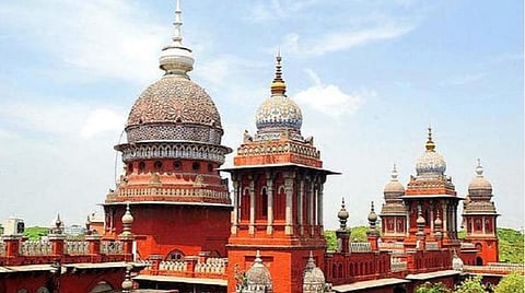 ஜாபர்சேட்டின் மனைவிக்கு முறைகேடாக மனை ஒதுக்கீடு: அமைச்சர் பெரியசாமிக்கு எதிரான வழக்கை ரத்து செய்ய மறுப்பு