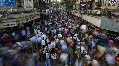 உலக மக்கள் தொகை 800 கோடியை எட்டியது: அடுத்த ஆண்டில் இந்தியா முதலிடம் பிடிக்கும் என ஐ.நா. தகவல்