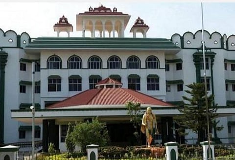 “2 படங்களில் நடித்துவிட்டால் கலைமாமணி விருது வழங்கலாம் என்ற நிலை” - உயர் நீதிமன்ற நீதிபதிகள் விமர்சனம்