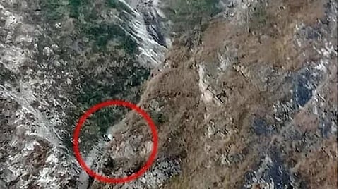 உத்தராகண்டில் ஆழமான பள்ளத்தில் கார் கவிழ்ந்ததில் 12 பேர் உயிரிழப்பு