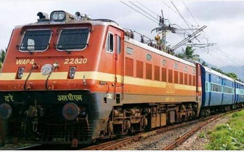 சென்னை - ஜோலார்பேட்டை வழித்தடத்தில் 130 கி.மீ. வேகத்தில் ரயில் இயக்கி சோதனை: வந்தே பாரத் உள்ளிட்ட ரயில்களின் வேகம் அதிகரிக்கப்படலாம்