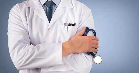 வேலைக்கு வராத மருத்துவர்கள் கருப்புப் பட்டியலில் சேர்ப்பு