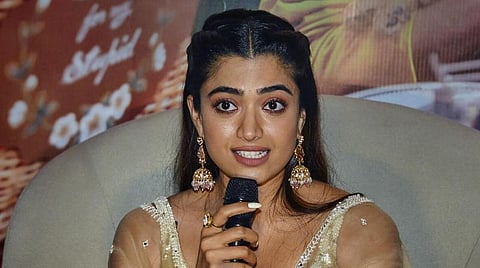 கர்நாடகாவில் ராஷ்மிகா படங்களுக்கு தடையா?