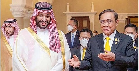 தாய்லாந்து பிரதமர் பிரயுத் சான் -ஓச்சா உடன் சவுதி அரேபிய பட்டத்து இளவரசர் முகமது பின் சல்மான்.