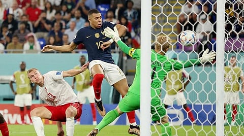 FIFA WC 2022 | ரவுண்ட் ஆப் 16ல் நுழைந்த முதல் அணியானது பிரான்ஸ்: எம்பாப்பே அசத்தல்