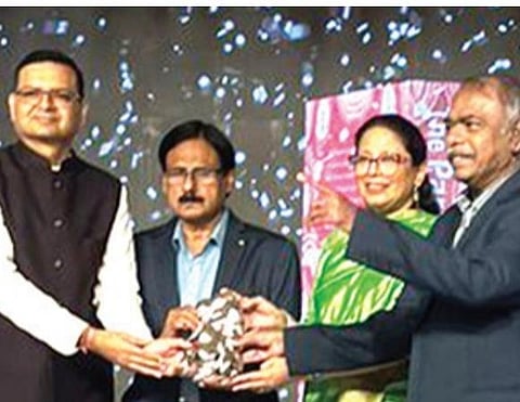 திண்ணை: உருது நாவலுக்கு ஜேசிபி விருது